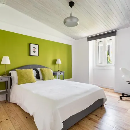 Apartmán Joivy Stylish 2-bed Apt With Balcony In Lapa, 5mins To National Museum Of Ancient Art *