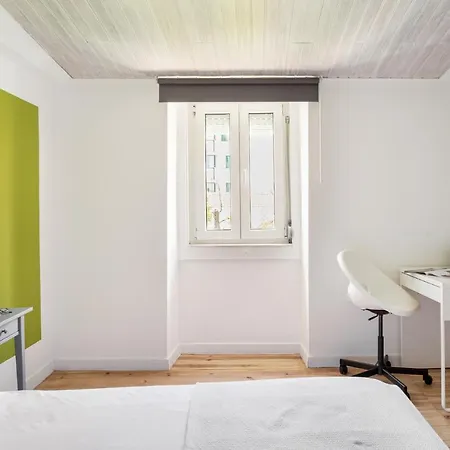 Apartmán Joivy Stylish 2-bed Apt With Balcony In Lapa, 5mins To National Museum Of Ancient Art Lisboa